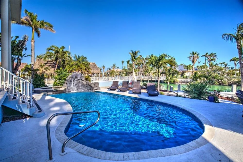 Sombrero Beach Palace — property photo 4